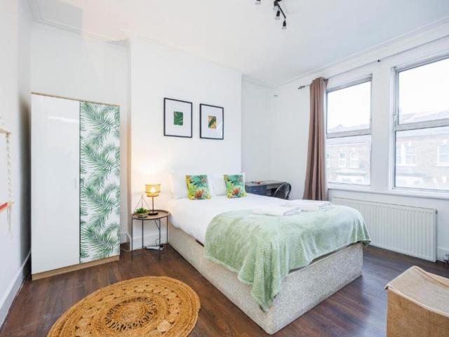 Apartment for rent in Maida Hill, Greater London