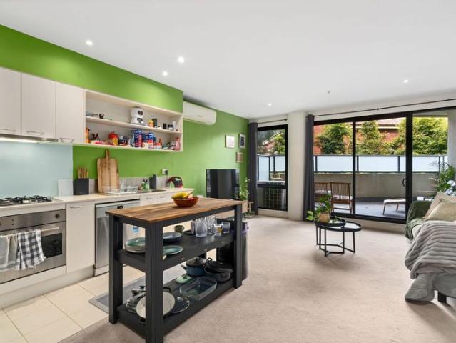Apartment for rent in St Kilda, Melbourne