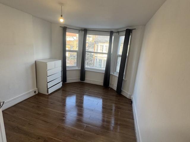 Apartment for rent in Dollis Hill, Greater London
