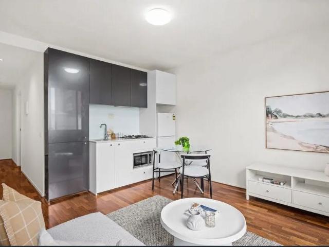 Apartment for rent in Carlton, Melbourne