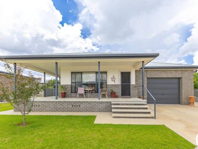 House for sale in Bedgerabong, New South Wales