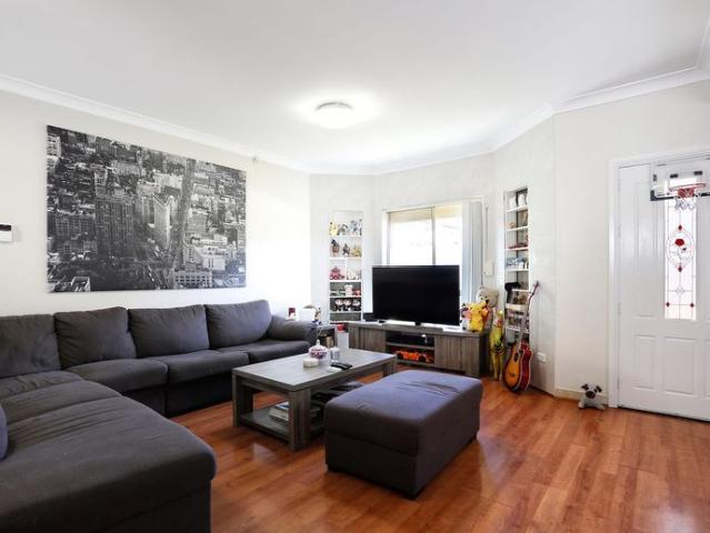 Townhouse for rent in Sydney, New South Wales