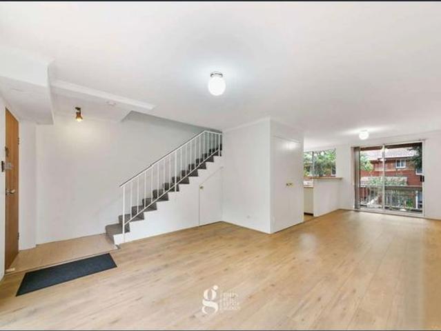 Townhouse for rent in Sydney, New South Wales