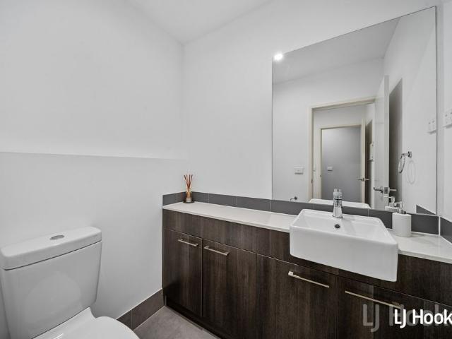 Townhouse for rent in Queanbeyan
