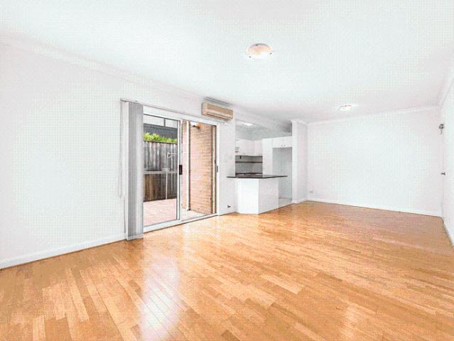 Townhouse for rent in Sydney, New South Wales