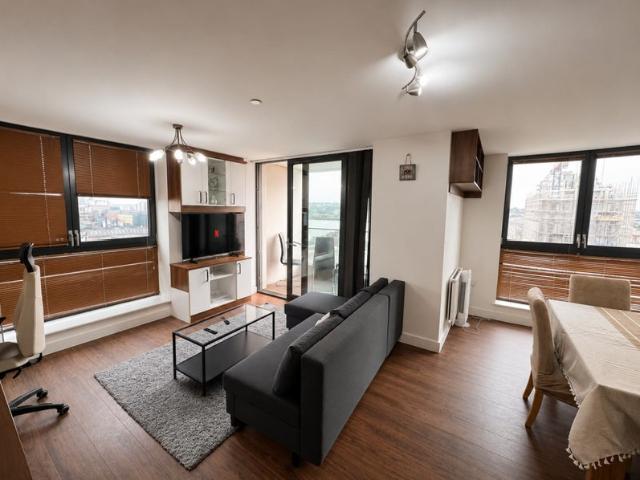 Apartment for rent in Silvertown, Greater London