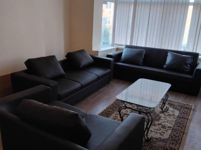 House for rent in Hyde Park, West Yorkshire