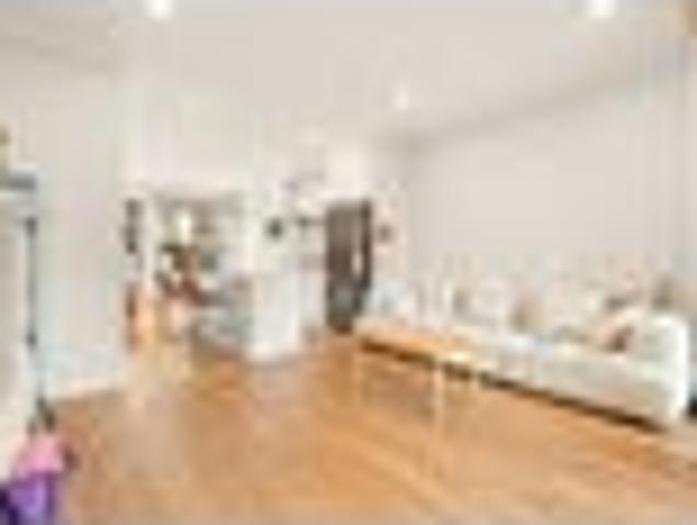 Townhouse for sale in Hobsonville