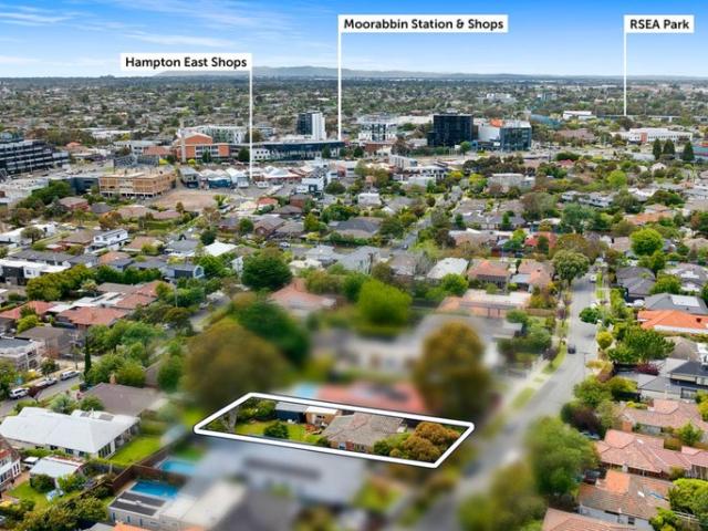 House for rent in Hampton East, Melbourne
