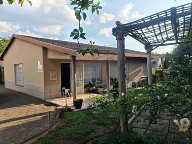House for sale in Oranjeville, Free State