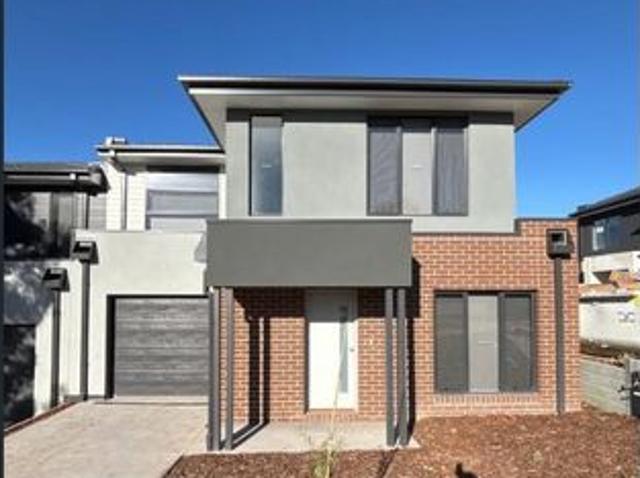 Townhouse for rent in Camerons Creek, Victoria