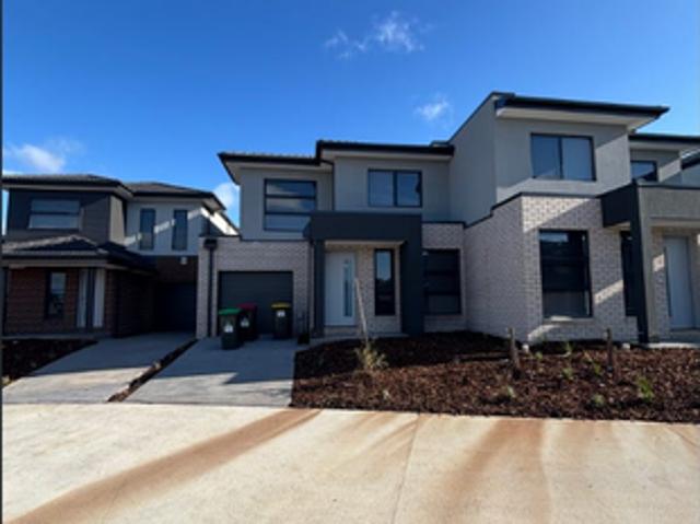 Townhouse for rent in Camerons Creek, Victoria