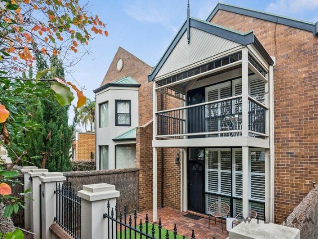 Townhouse for sale in Horseshoe Creek, South Australia