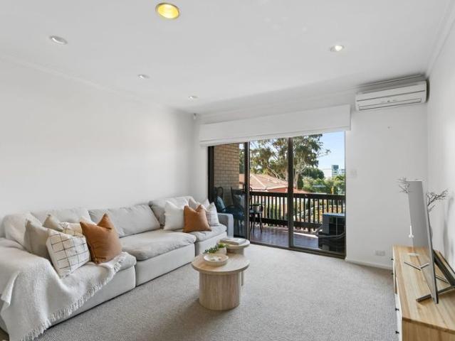 Townhouse for rent in Claremont, Town of Claremont