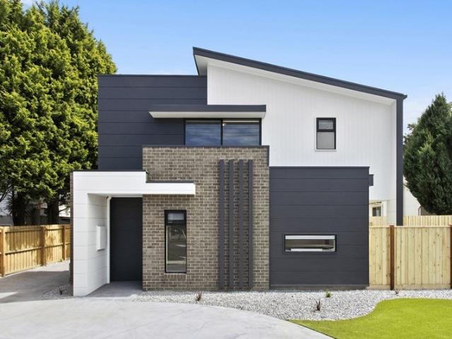 Townhouse for sale in Geelong, Victoria
