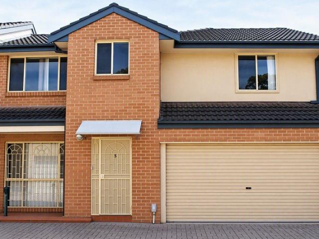 Townhouse for rent in Kellyville, Sydney