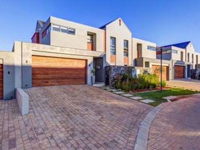 Townhouse for sale in Serengeti Golf & Wildlife Estate, City of Ekurhuleni Metropolitan Municipality