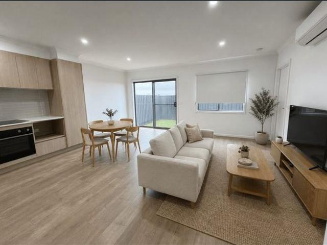 Townhouse for rent in Camerons Creek, Victoria