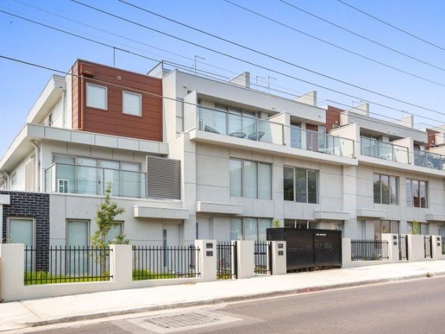 Townhouse for rent in Camerons Creek, Victoria