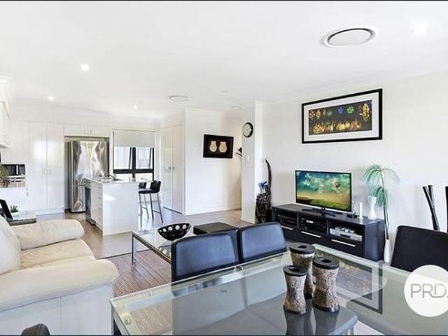 Townhouse for rent in Fernbrook, Queensland