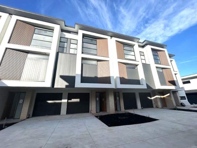 Townhouse for rent in Marion, Adelaide