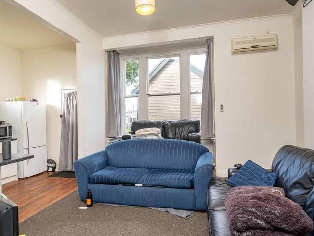 House for rent in Otakou