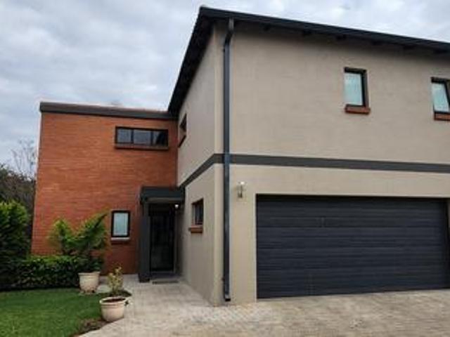House for sale in Waterkloof, Gauteng