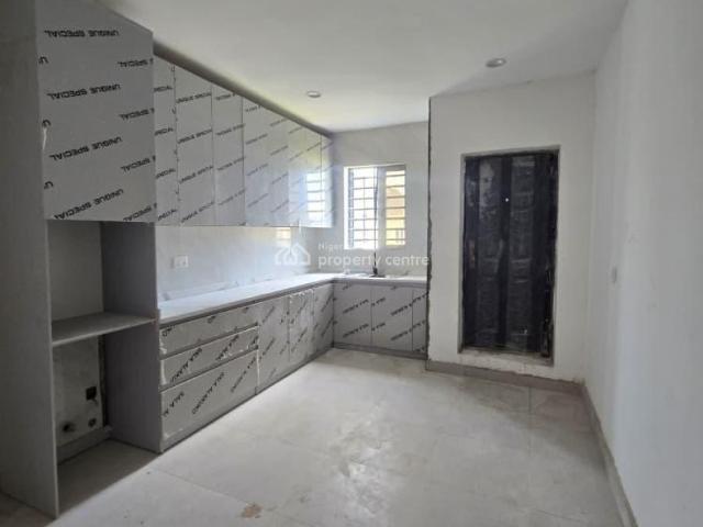 Detached house for sale in Eti Osa, Lagos