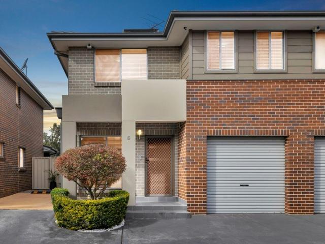 Townhouse for rent in Sydney, New South Wales