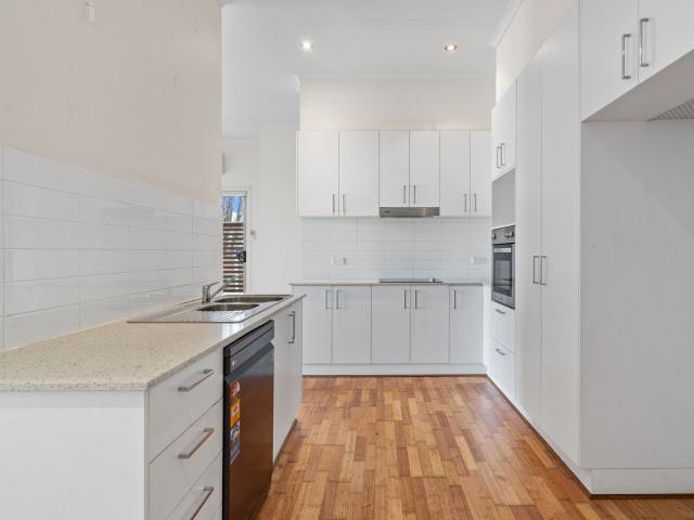 Property for rent in Macquarie, Australian Capital Territory