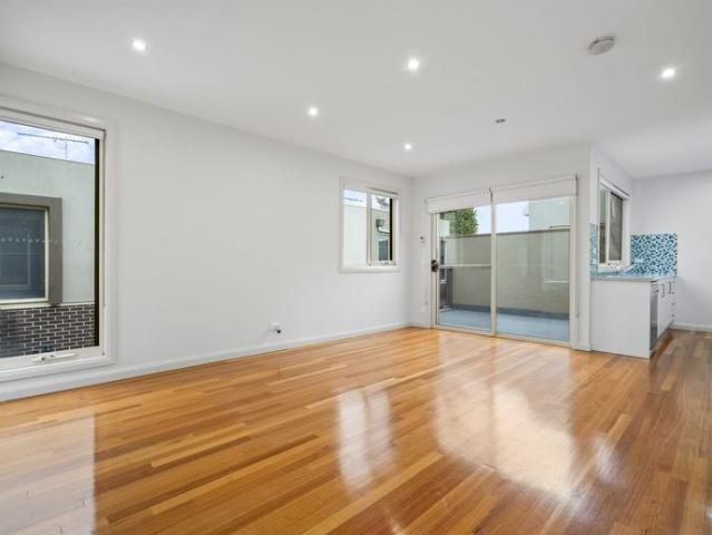 Townhouse for rent in Camerons Creek, Victoria