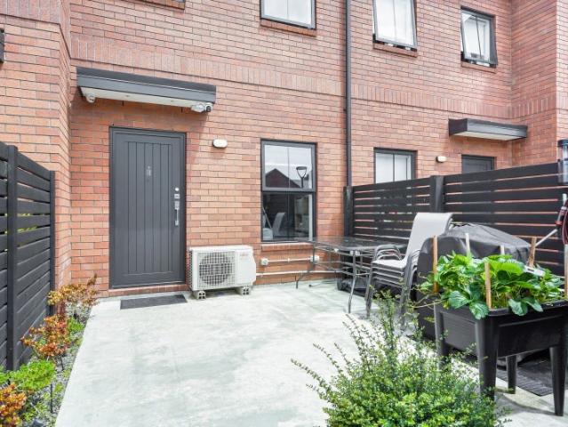 Townhouse for sale in Chartwell