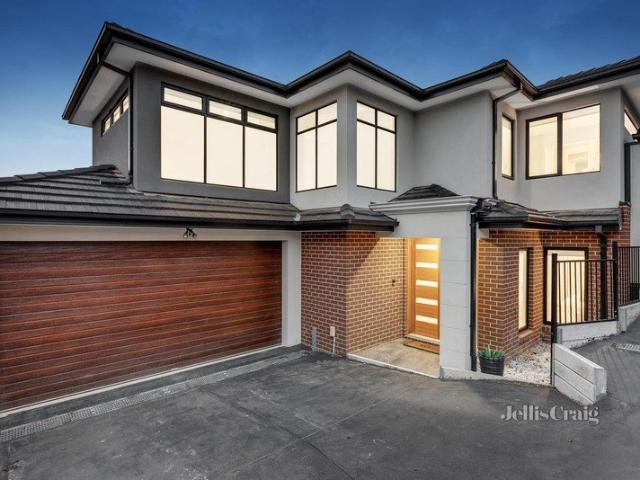 Townhouse for rent in Mount Waverley, Melbourne