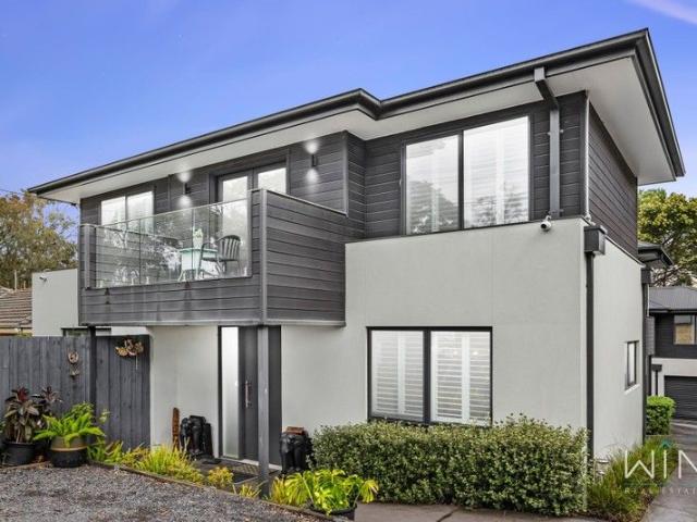 Townhouse for sale in Camerons Creek, Victoria
