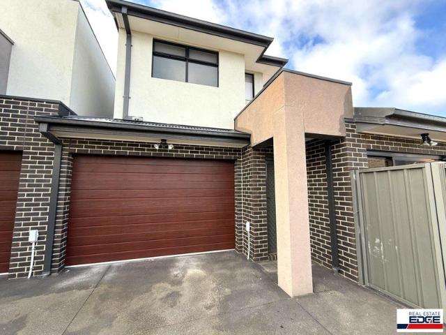 Townhouse for rent in Camerons Creek, Victoria