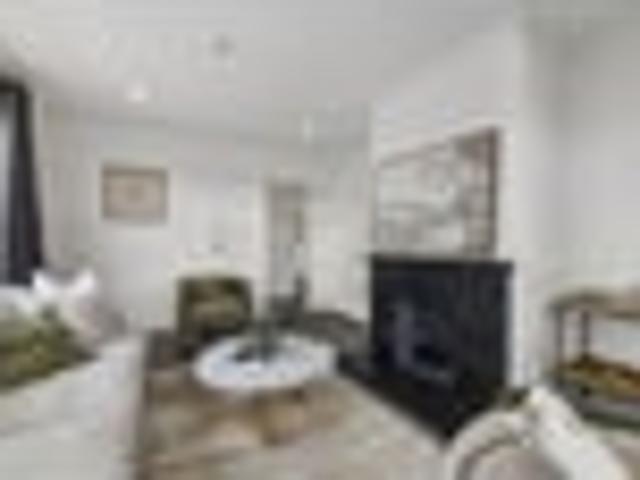 House for sale in Westown