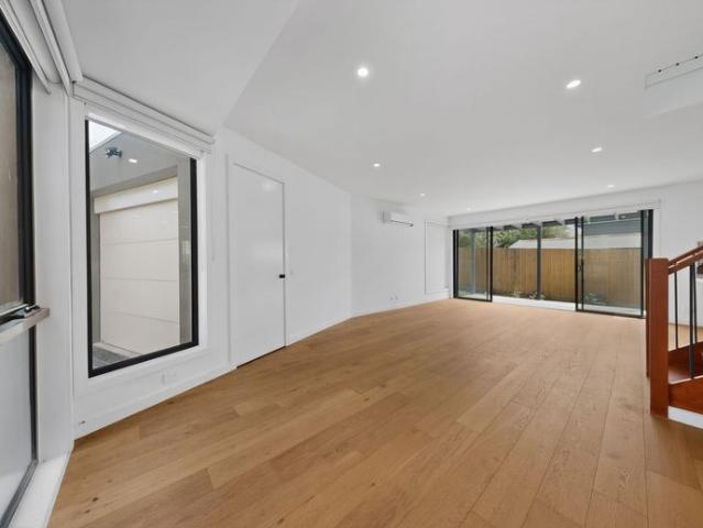 Townhouse for rent in Camerons Creek, Victoria