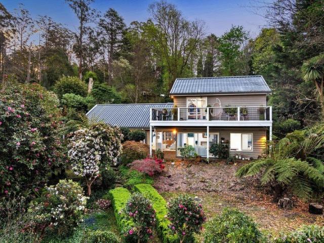 House for sale in Mount Dandenong, Melbourne