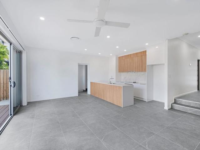 Townhouse for rent in Toombul, Queensland