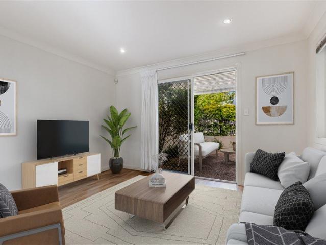 Townhouse for rent in Indooroopilly, Greater Brisbane