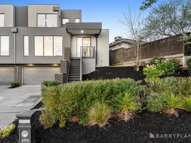 Townhouse for sale in Doncaster East, Melbourne