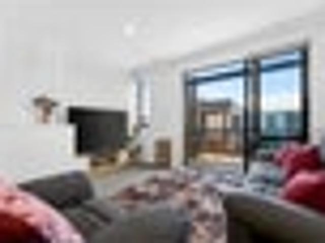 House for sale in Paremoremo