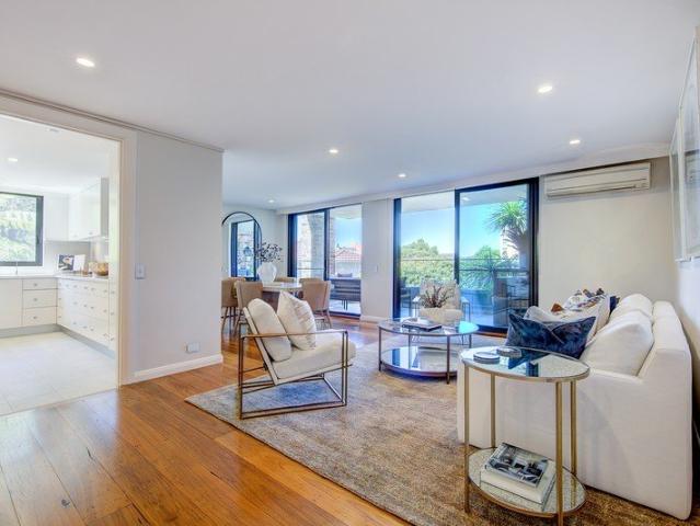 Apartment for sale in Lower North Shore, Sydney