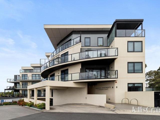 Apartment for sale in Greensborough, Melbourne