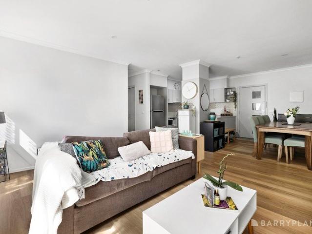 Apartment for sale in Lower Plenty, Melbourne