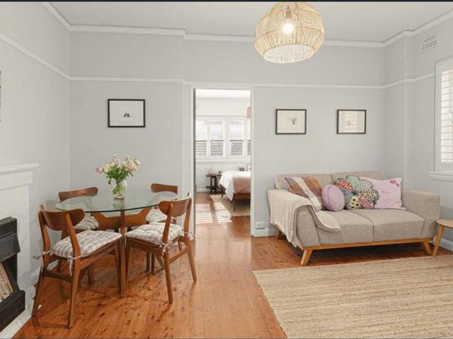 Apartment for rent in Lower North Shore, Sydney