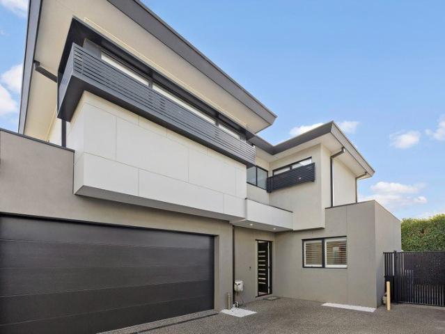 Townhouse for sale in Camerons Creek, Victoria