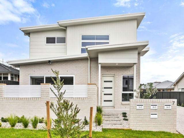 Townhouse for sale in Oak Flats Dc, New South Wales