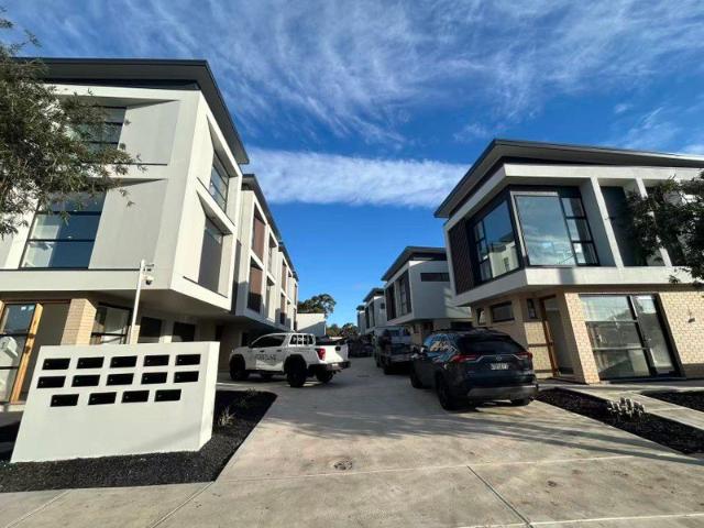 Townhouse for sale in Horseshoe Creek, South Australia