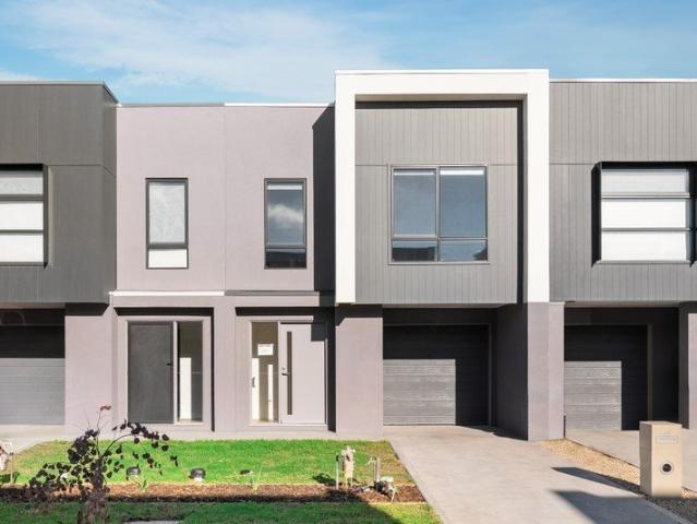 Townhouse for sale in Camerons Creek, Victoria